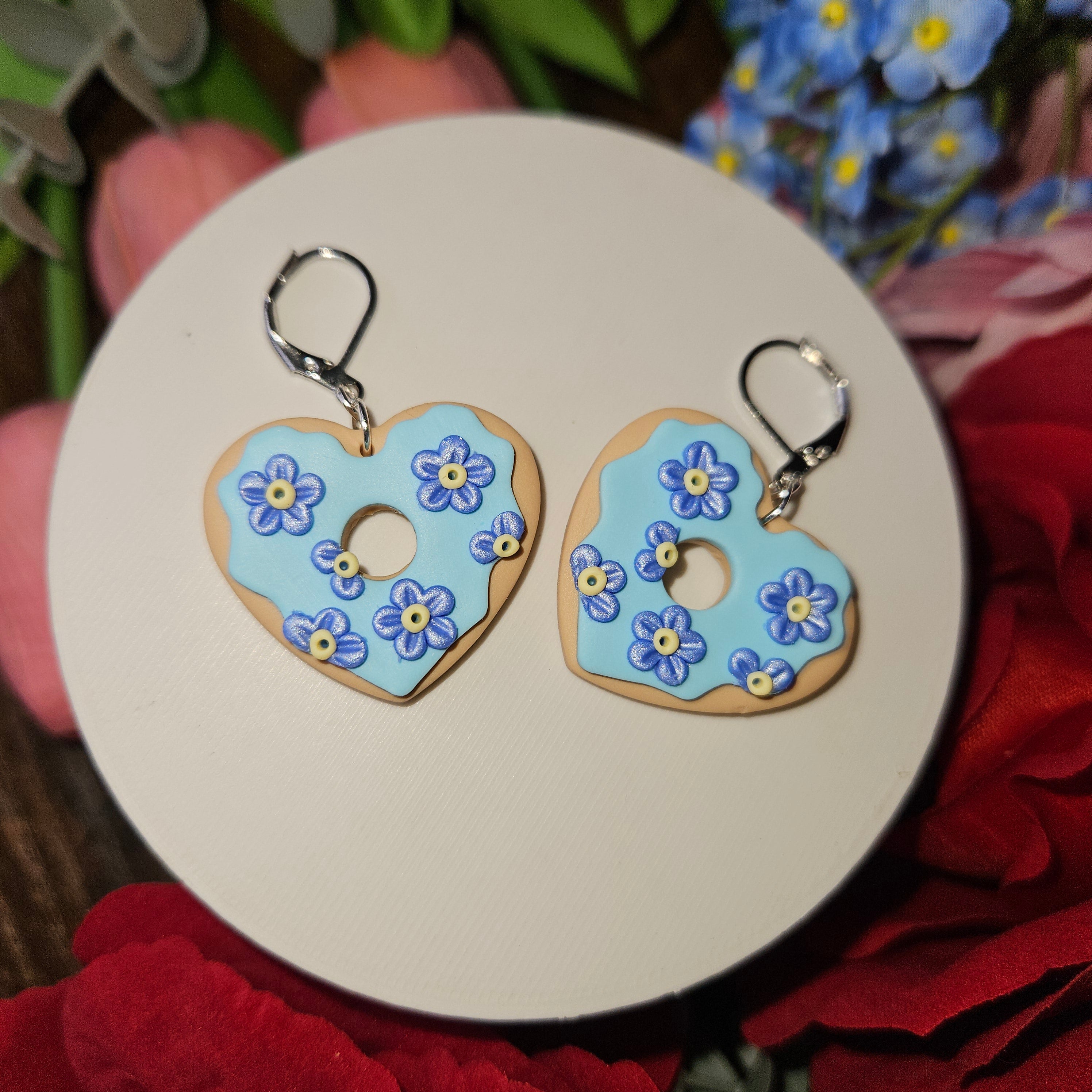Forget-me-not cookie hearts