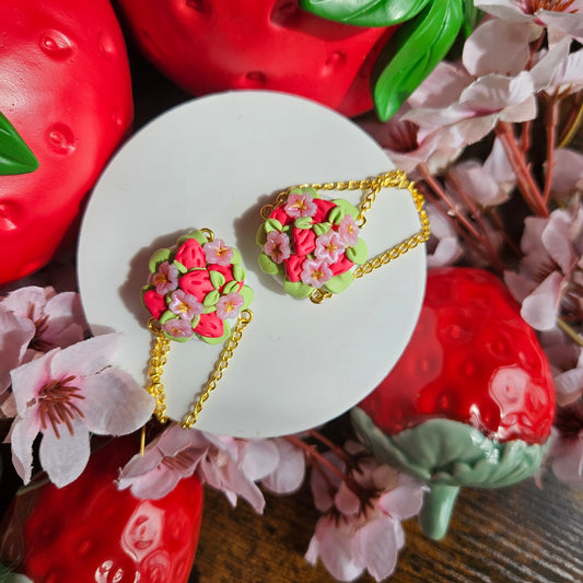 Hanging baskets - Strawberry x Sakura