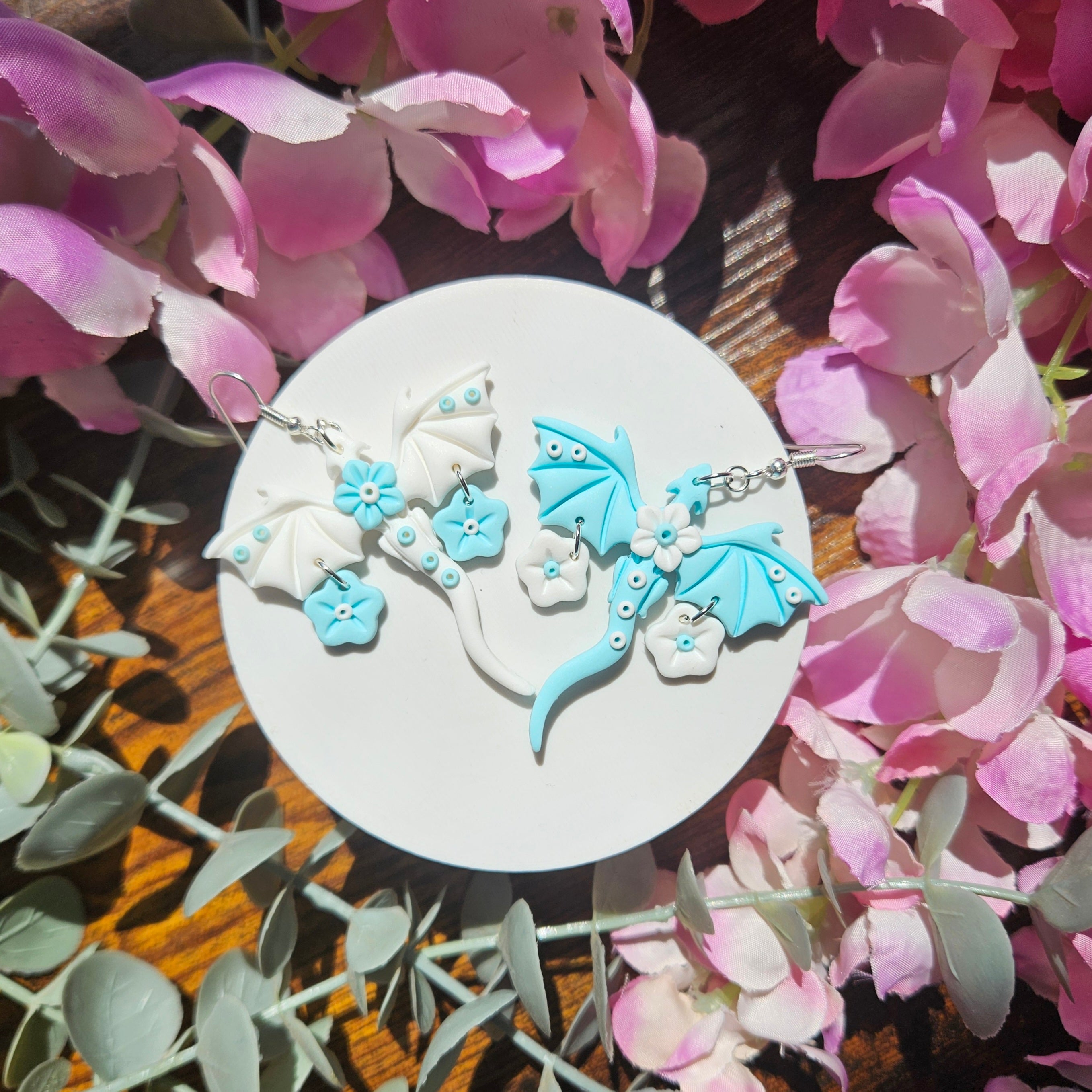 Blue & White Mismatched Dragons