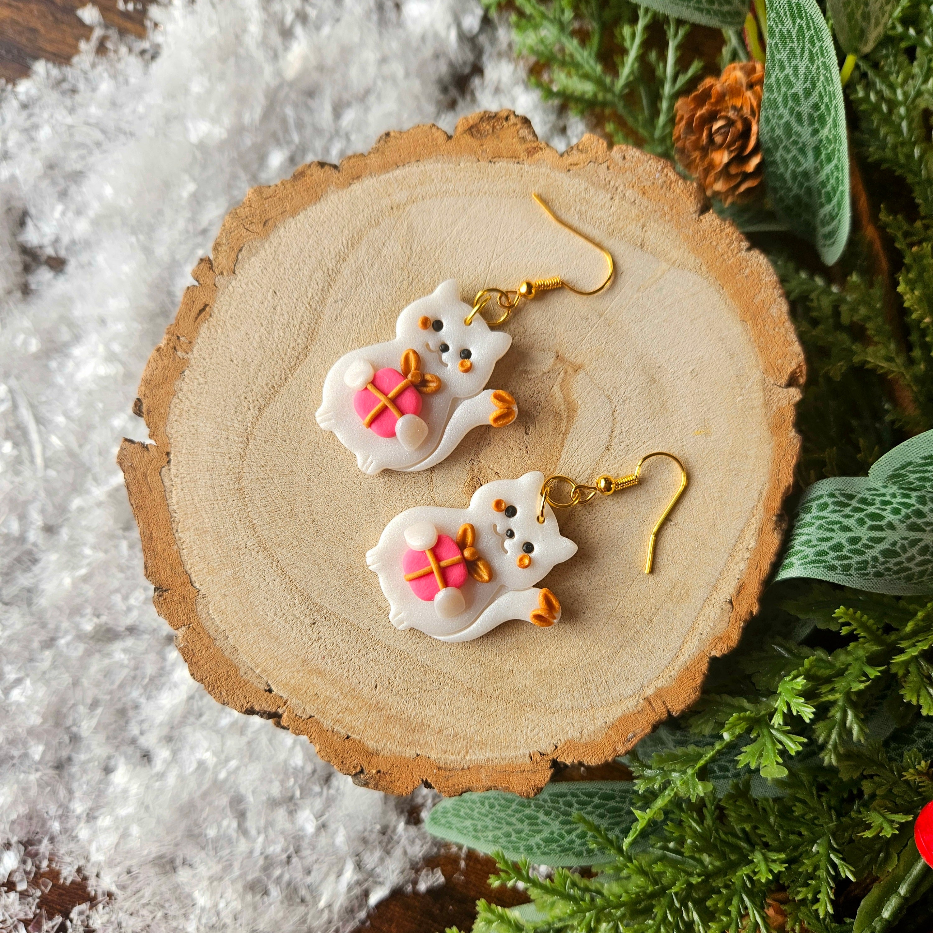 Christmas Gift Cat (Pink)