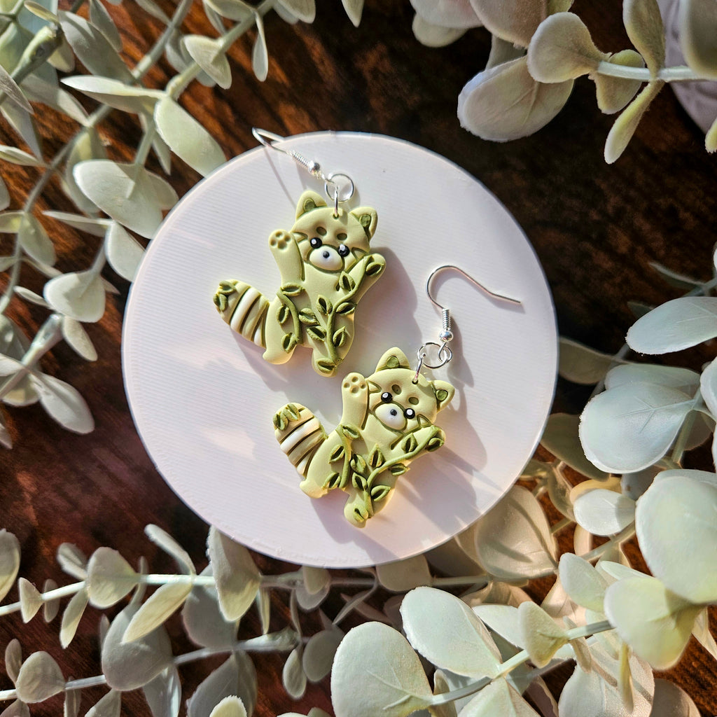 Green Vines Red Pandas & Capybaras