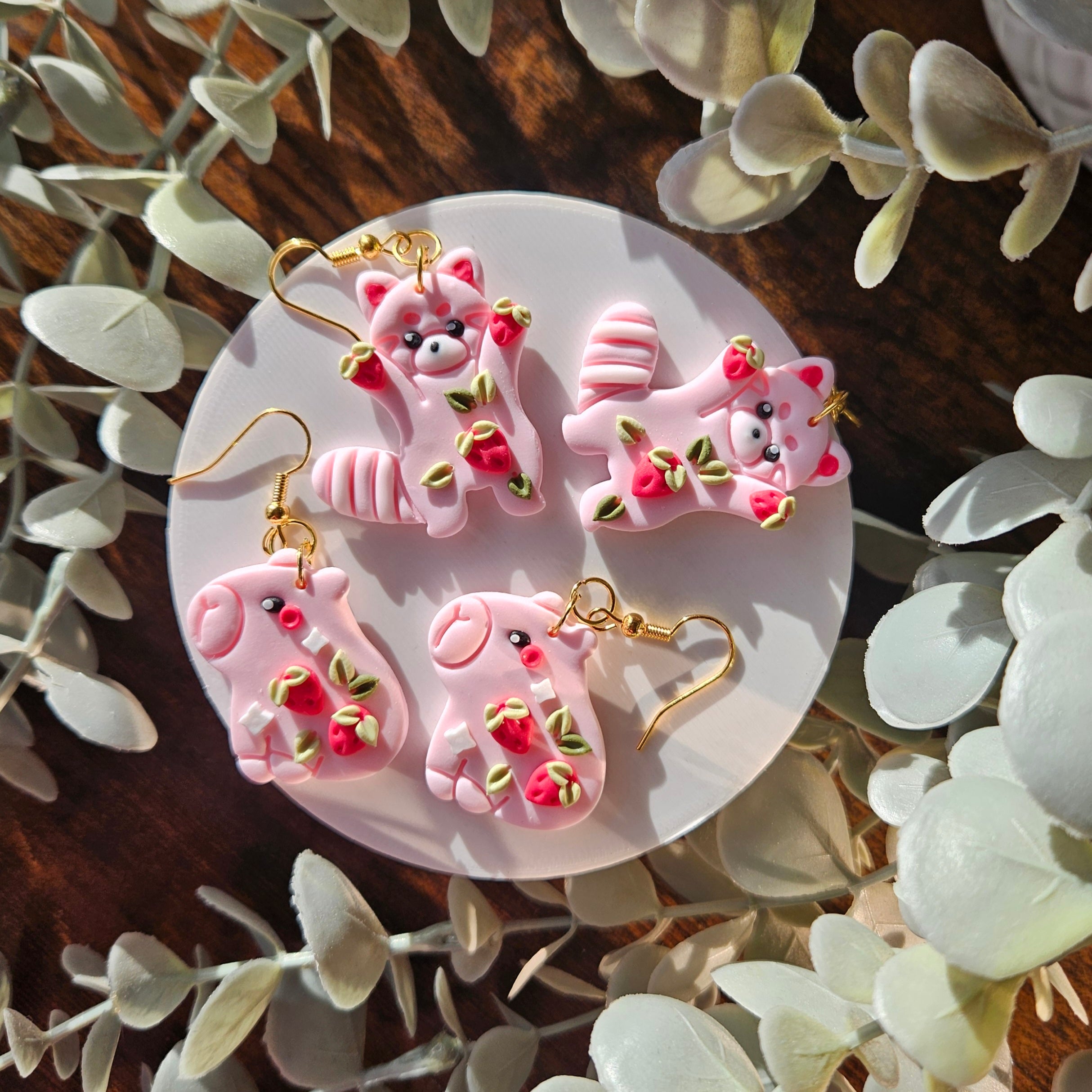 Strawberry Red Pandas & Capybaras