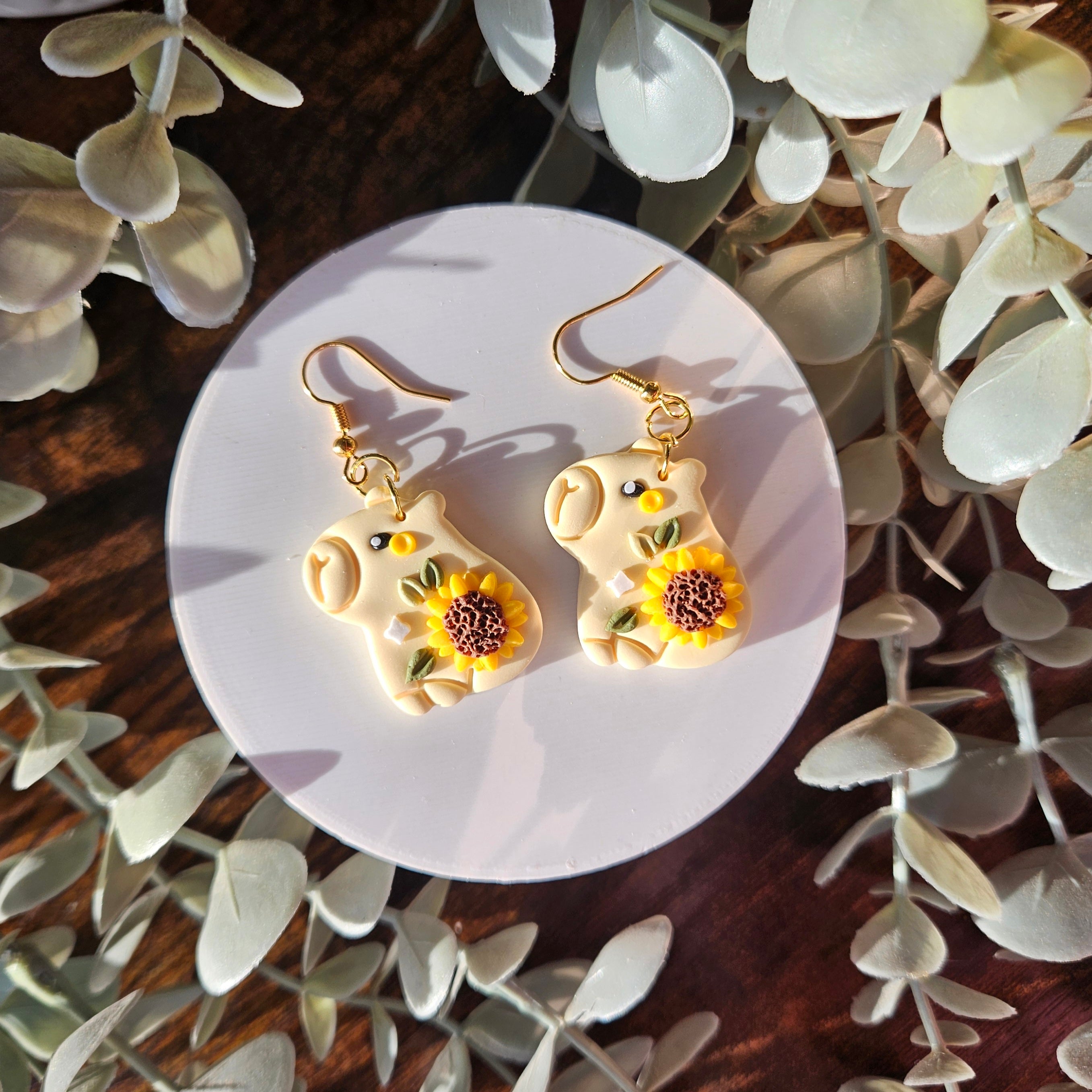 Sunflower Red Pandas & Capybaras