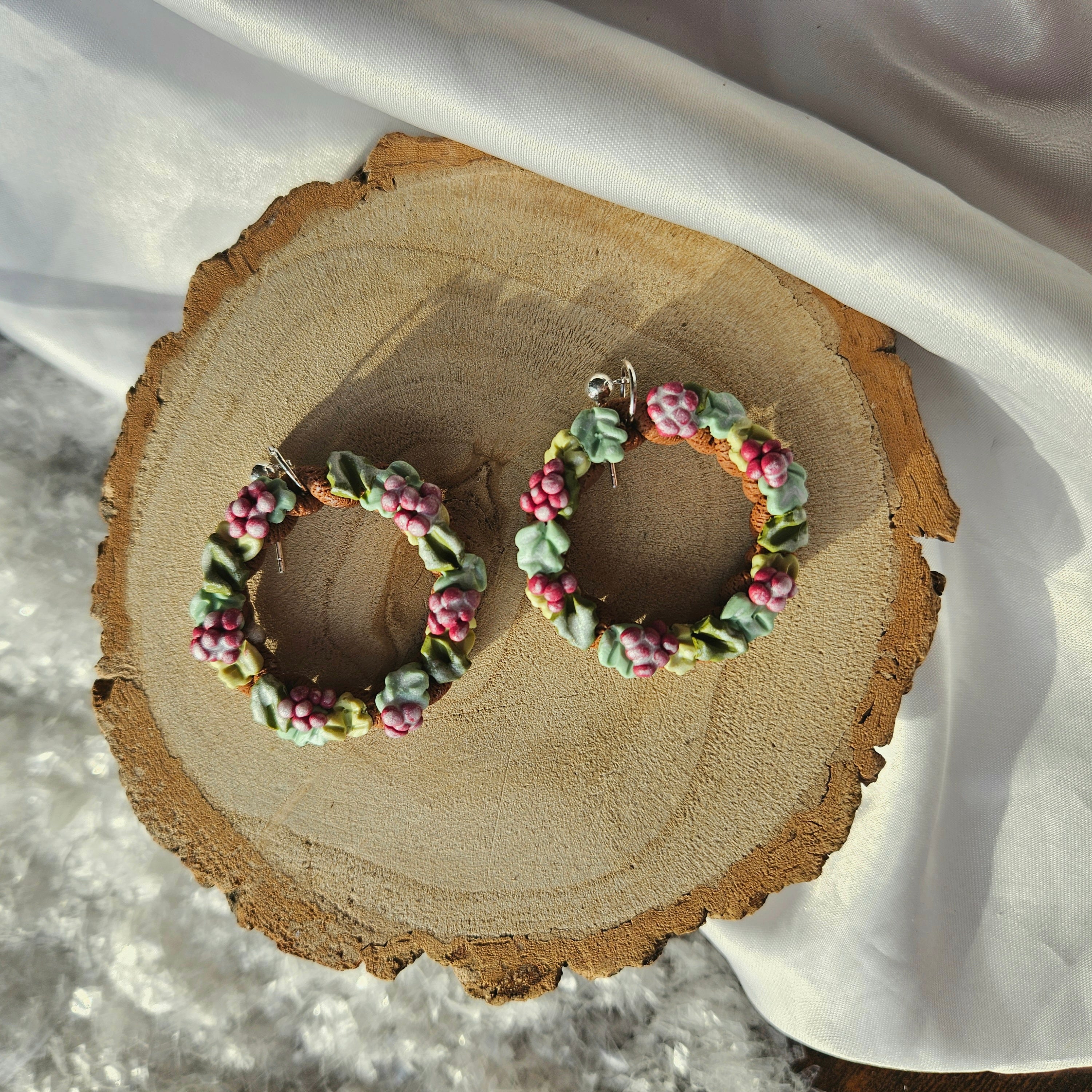 Winter Snowy Wreaths