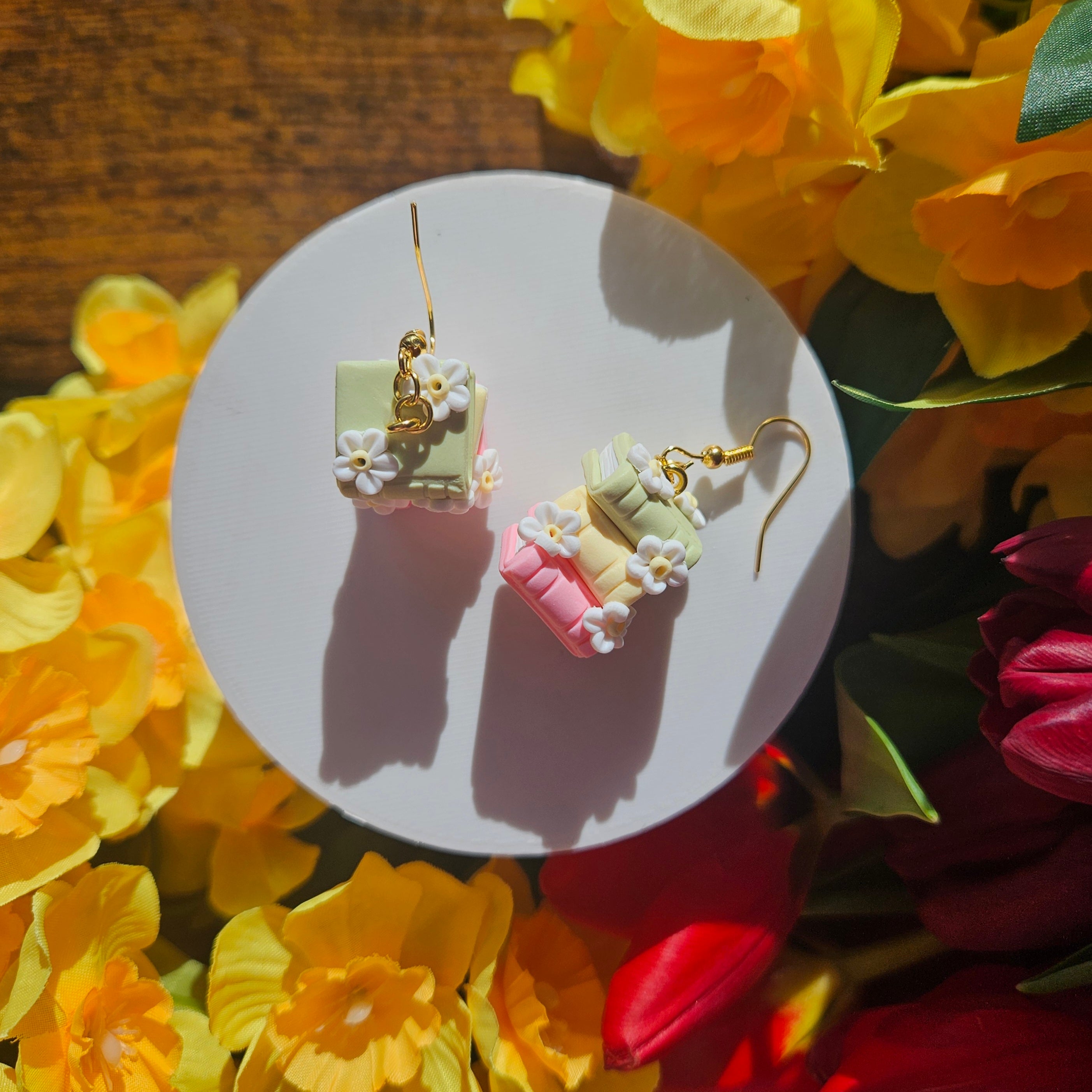 Spring Daisy Bookstacks