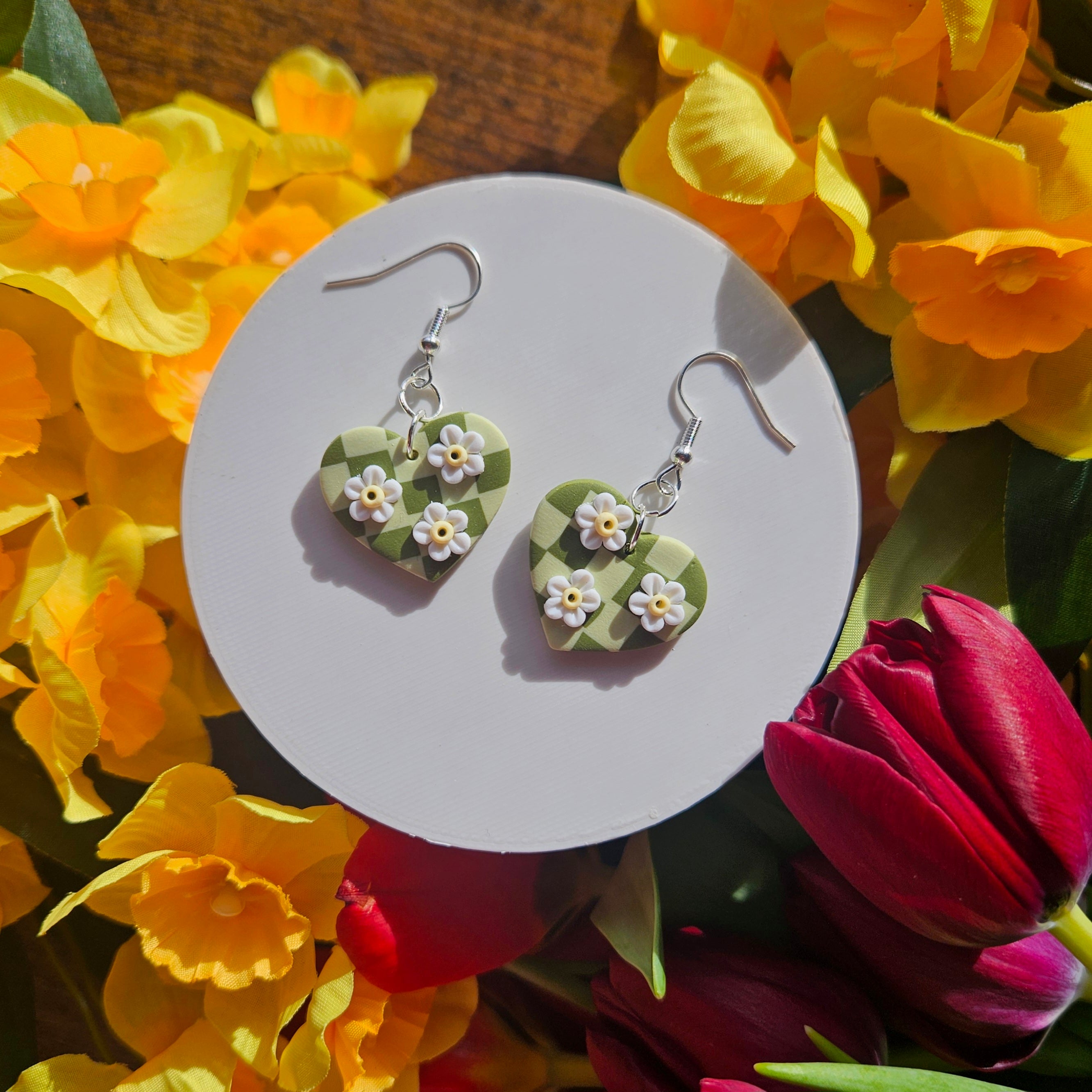 Lil Green Daisy Hearts