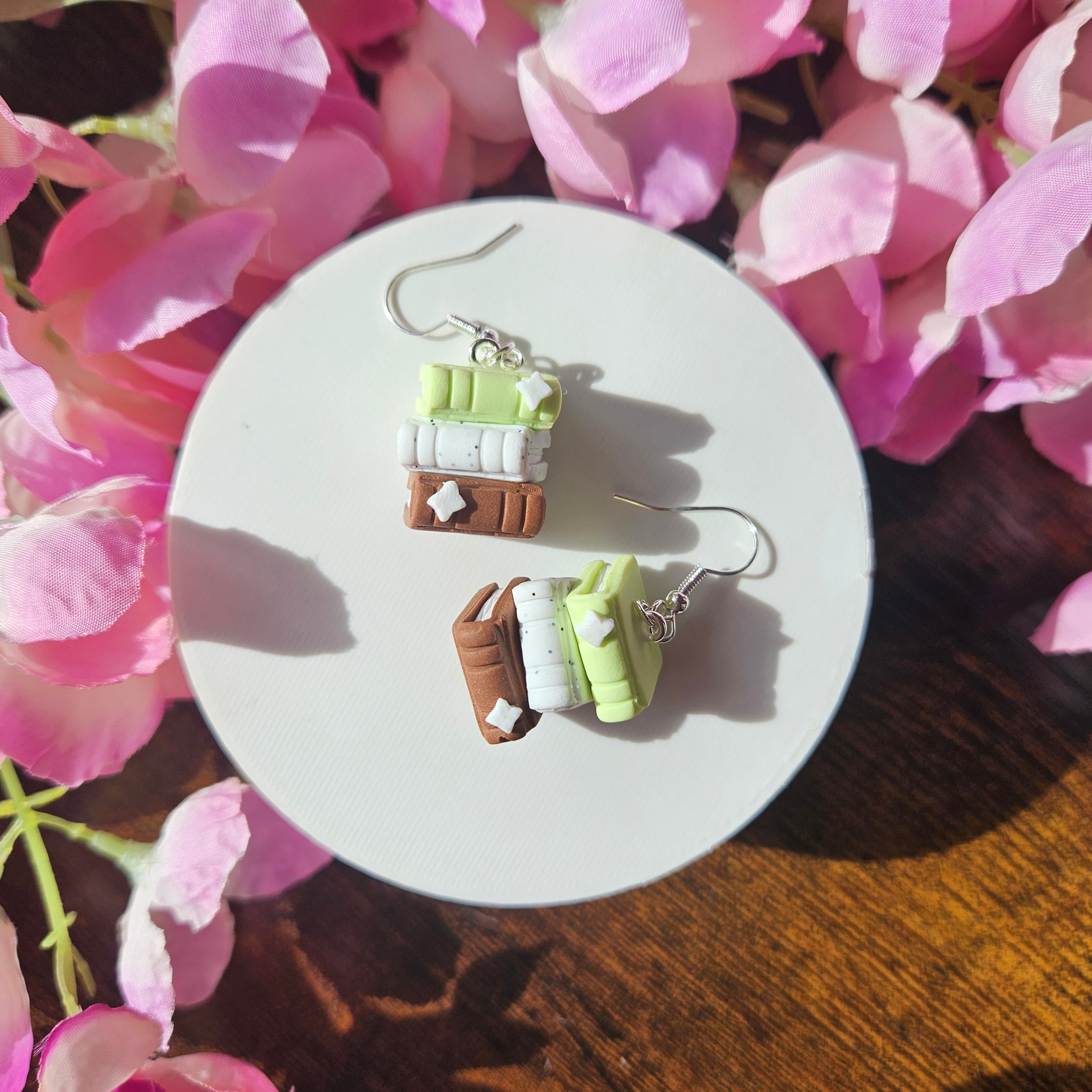 The Fored Proximity Book Stack