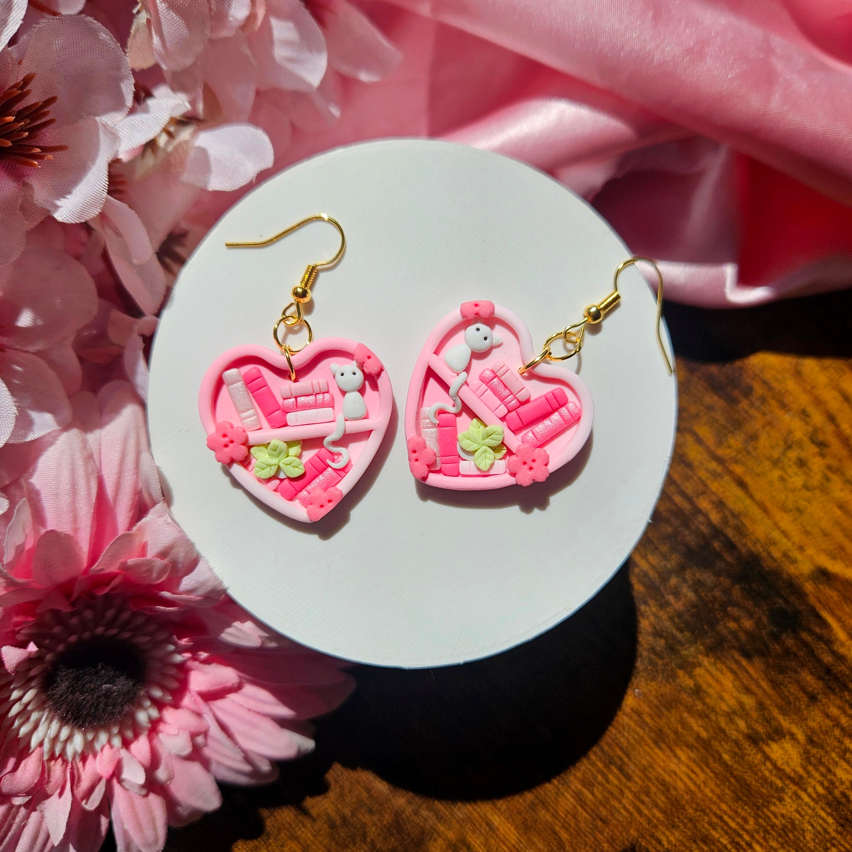 Blossom Bookshelf Hearts
