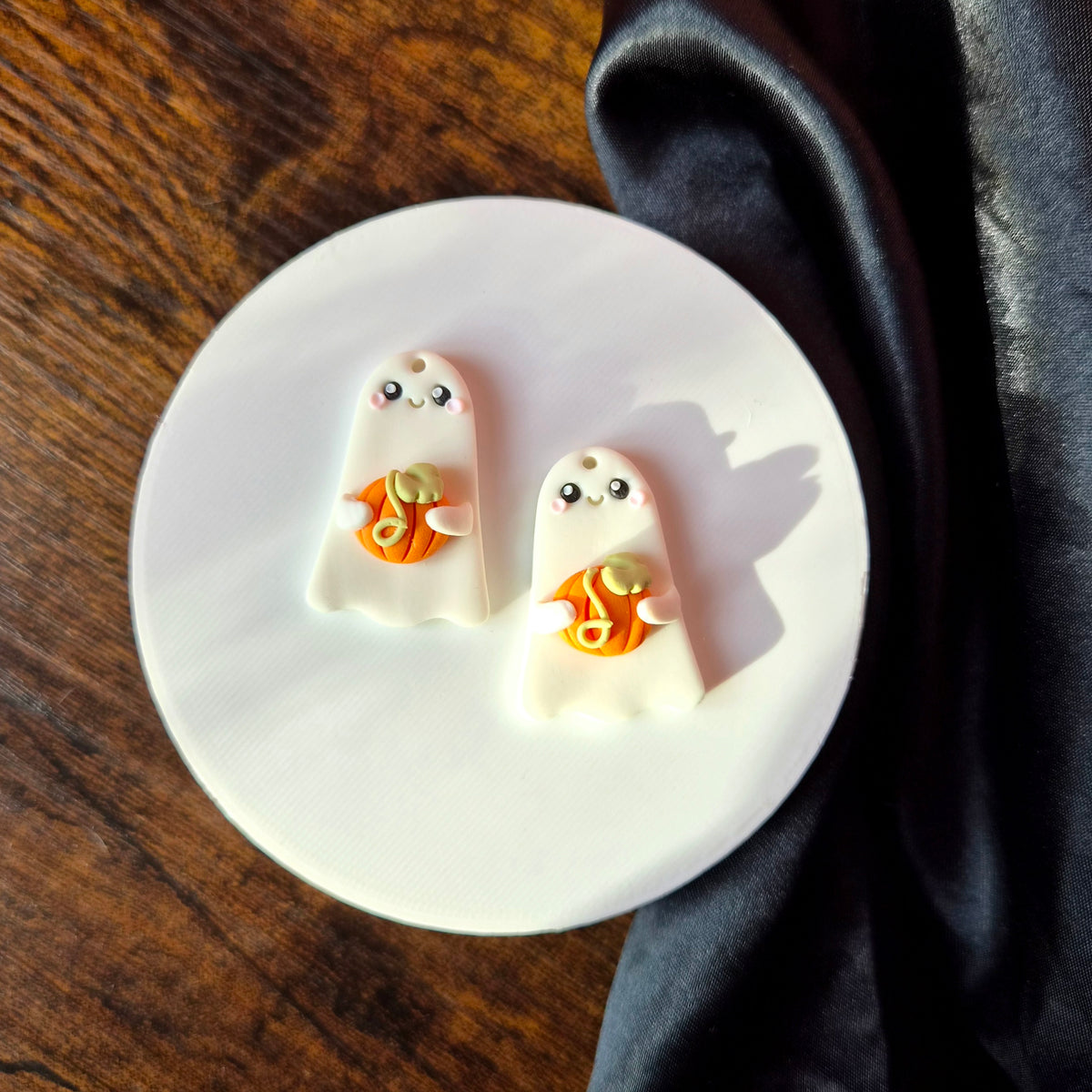 Tall Ghost Holding Pumpkins - Glow in the Dark (OOAK)