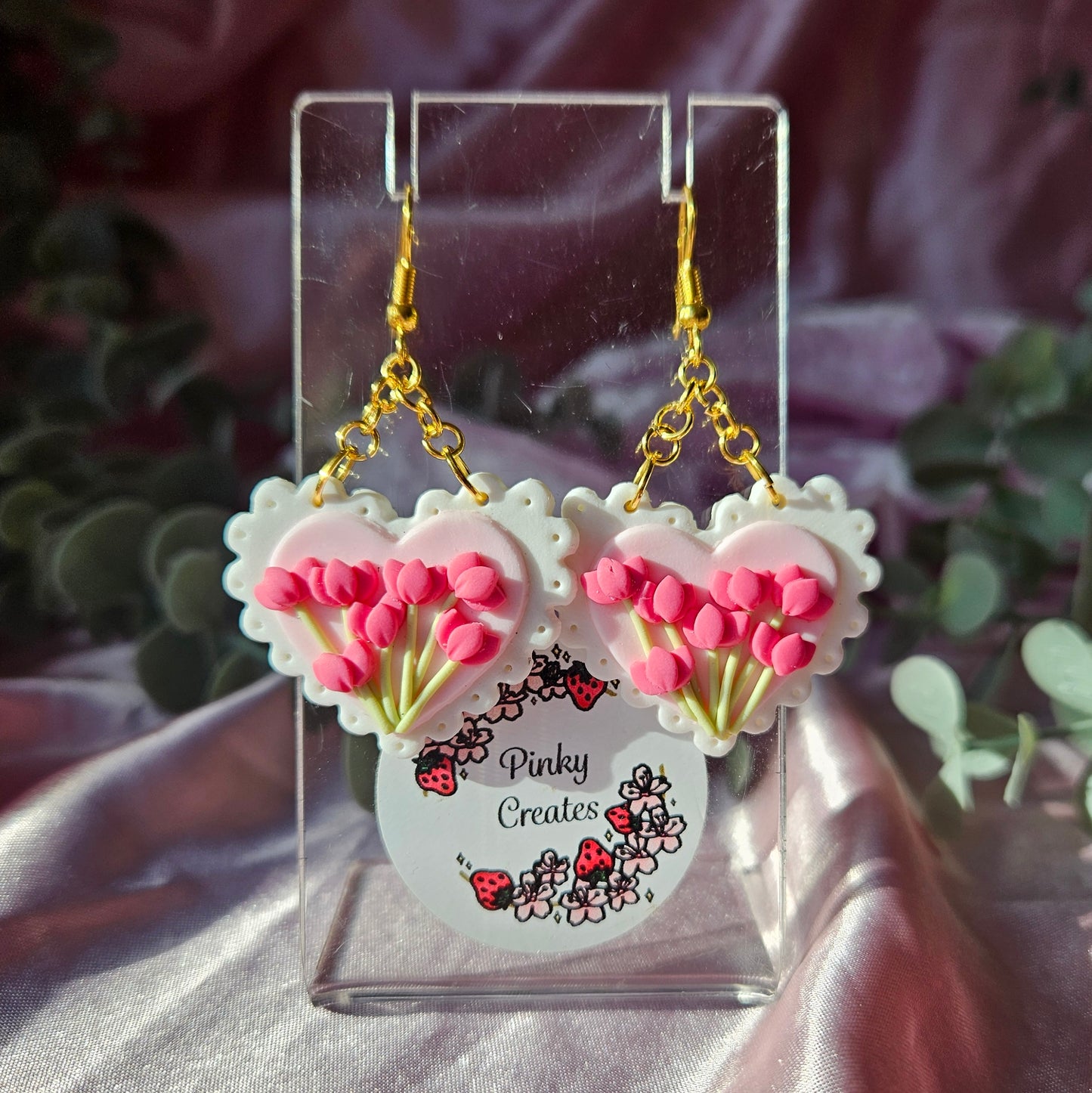 Tulip lace hearts