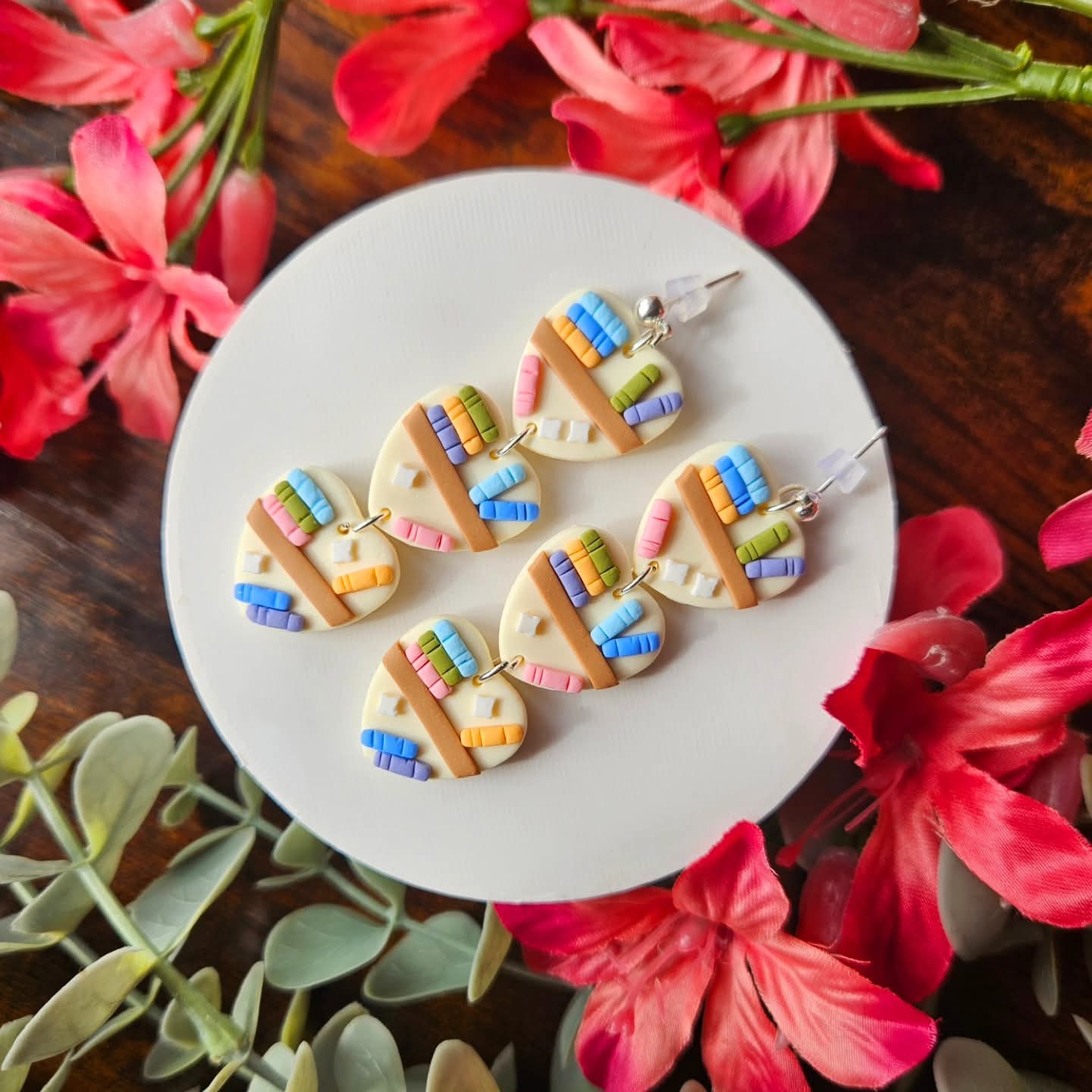 Book Shelf Heart Trio
