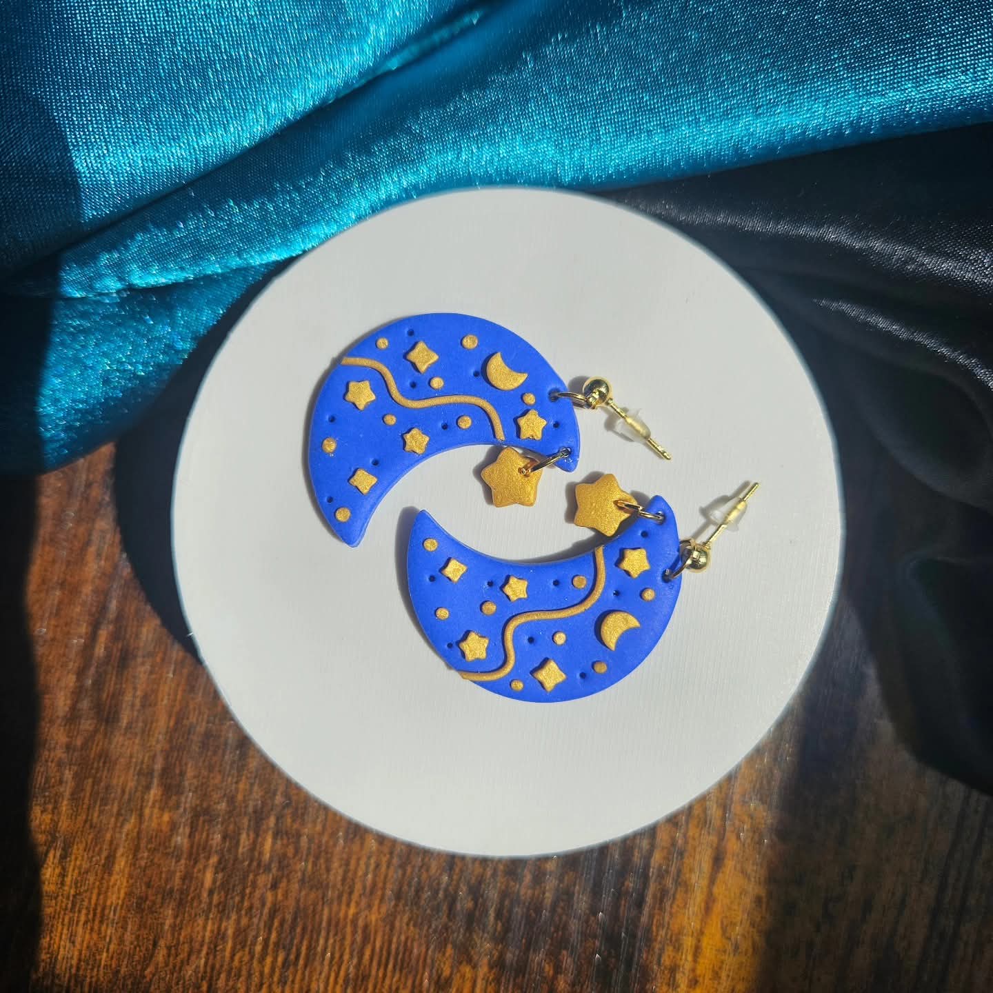 Ainte Celestial Moons