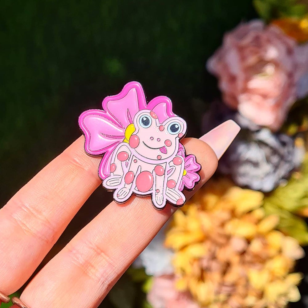 Sakura Frog pin
